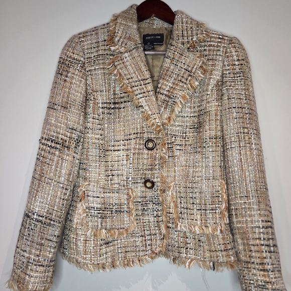 Focus 2000 Tweed Skirt Suit - Picture 3 of 9